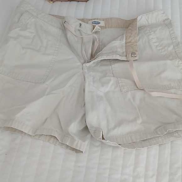 Old Navy Pants - Old Navy Women's Cream Shorts
